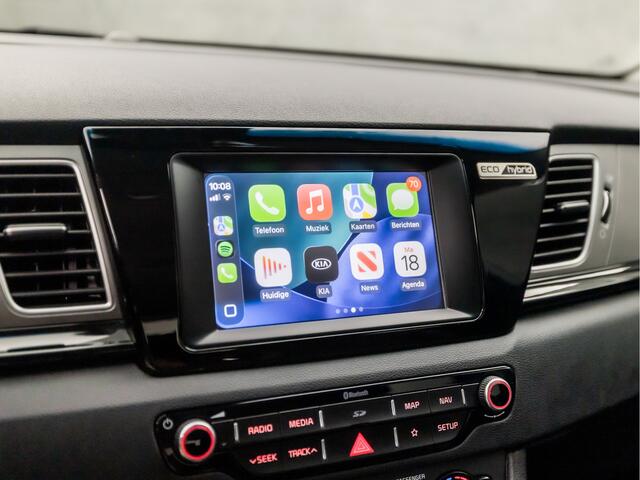 KIA Niro 1.6 GDi Hybrid Sport 142Pk Automaat (APPLE CARPLAY, PARELMOER, NAVIGATIE, CAMERA, GETINT GLAS, LEDER, SPORTSTOELEN, KEYLESS, LM VELGEN, CRUISE, LM VELGEN, NIEUWSTAAT)