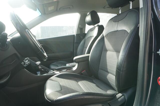 KIA Niro 1.6 GDi Hybrid First Edition | TREKHAAK | CARPLAY | CAMERA | ECC | NAVI |