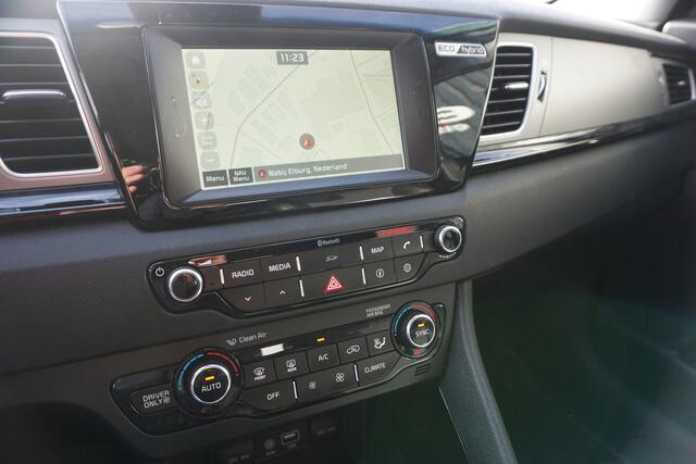 KIA Niro 1.6 GDi Hybrid First Edition | TREKHAAK | CARPLAY | CAMERA | ECC | NAVI |