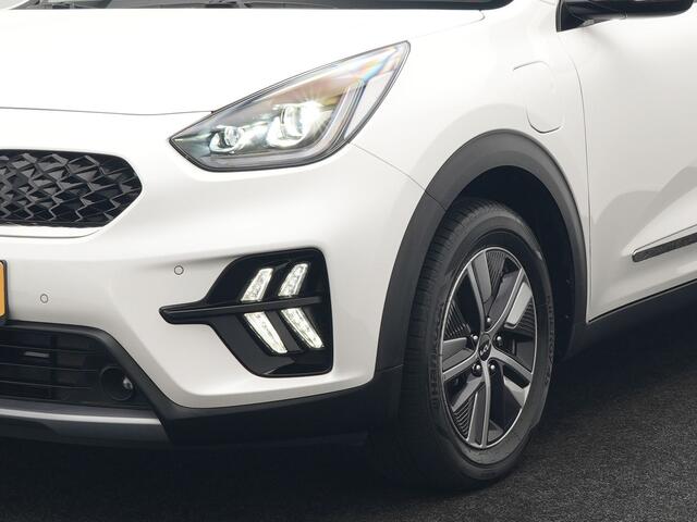 KIA Niro 1.6 GDi DynamicLine Plug In Hybrid 142pk Dealer O.H PHEV | Trekhaak Afneembaar | Schuif/Kanteldak | Lederen Sportstoelen Memory & Ventilatie | Adaptive Cruise | Stoelen & Stuur Verwarmd | JBL Sound | Apple Carplay | Virtual | Blis | Navigatie