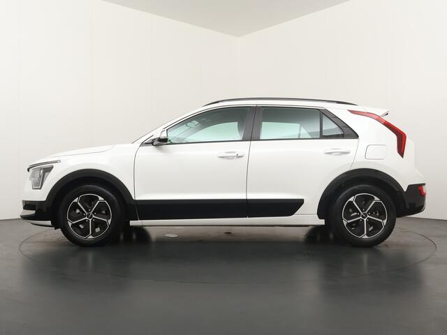 KIA Niro 1.6 GDi Hybrid Dynamicline Nieuw Model! - Navigatie - All-Season banden - Adaptieve Cruise Control - Climate Control - Trekhaak - Fabrieksgarantie tot 30-08-2029
