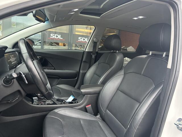 KIA Niro 1.6 GDi PHEV ExecutiveLine // FULL LED // SCHUIF/KANTELDAK // NAVI + CARPLAY // CAMERA // MEMORY SEAT // JBL AUDIO // TREKHAAK!!