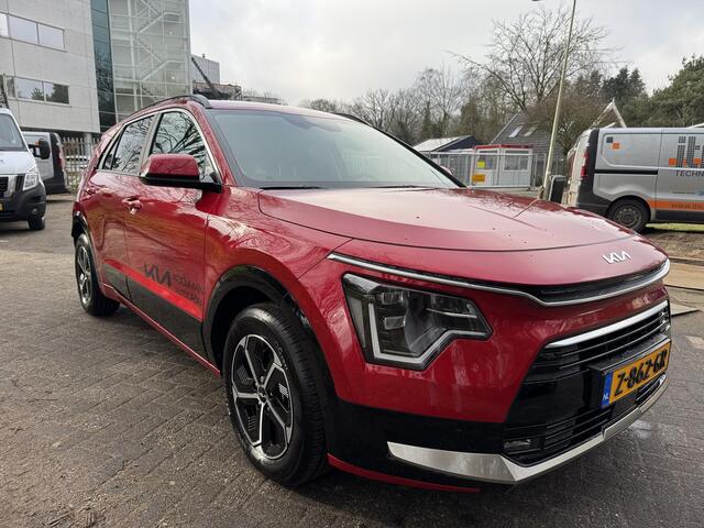KIA Niro 1.6 GDi Hybrid DynamicPlusLine Stuurverwarming | Voorstoelen verwarmd | Navigatie | Cruise control Adaptive | Climate control | Dodehoek assist enz.