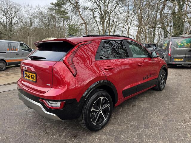 KIA Niro 1.6 GDi Hybrid DynamicPlusLine Stuurverwarming | Voorstoelen verwarmd | Navigatie | Cruise control Adaptive | Climate control | Dodehoek assist enz.