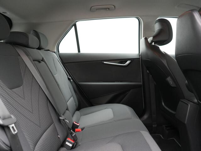 KIA Niro 1.6 GDi DynamicLine Plug In Hybrid 182pk Dealer O.H. PHEV | Trekhaak Afn. | Camera | Stoelen & Stuur Verwarmd | Pilot Assist | Apple Carplay | Cruise Control | Virtual | DAB |