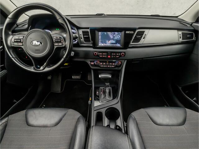 KIA Niro 1.6 GDi Hybrid Dynamic 142Pk Automaat (APPLE CARPLAY, NAVIGATIE, CAMERA, LEDER, SPORTSTOELEN, TREKHAAK, CRUISE, PARKEERSENSOREN, NIEUWSTAAT)
