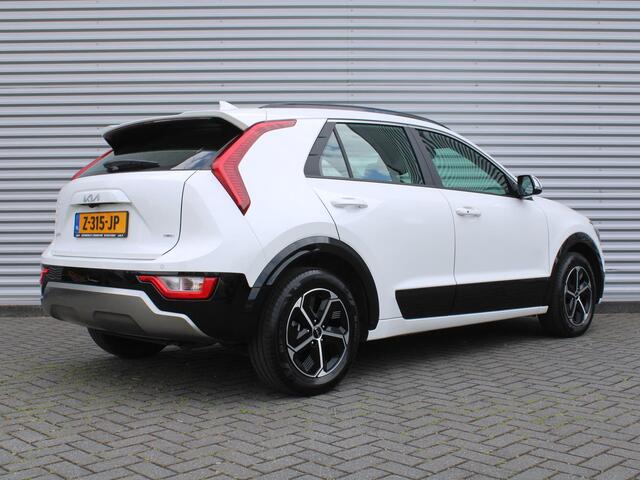 KIA Niro 1.6 GDi Hybrid DynamicLine | Camera | Clima | Cruise adapt. | 16" LM | Parkeersensor v+a | BTW auto |
