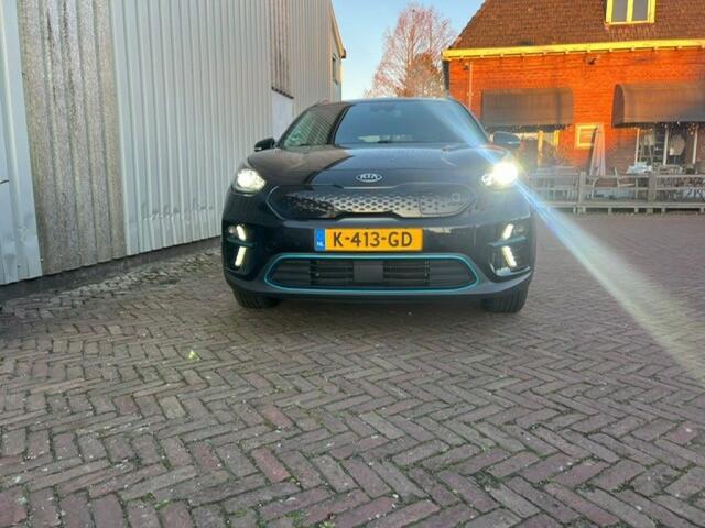 KIA Niro Executive Line, 3 fase, 64kWh, 204 Pk, Warmtepomp, leder, SOH 98% JBL Navi Car play Kia dealer ondehouden
