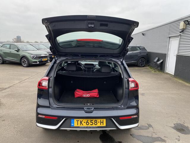 KIA Niro 1.6 GDi Hybrid DynamicLine NL-auto, boekjes compleet, parkeersensoren, cruise control, navigatie, Apple CarPlay/Android Auto, achteruitrijcamera