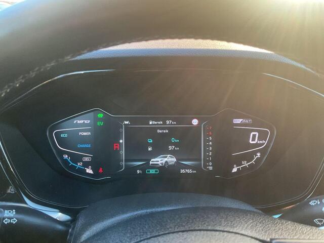 KIA Niro 1.6 GDi PHEV ExecutiveLine | Trekhaak | Leder | Schuifdak | Stoelverwarming/koeling | Adaptive cruise control | JBL audio | Geheugenstoelen | Camera