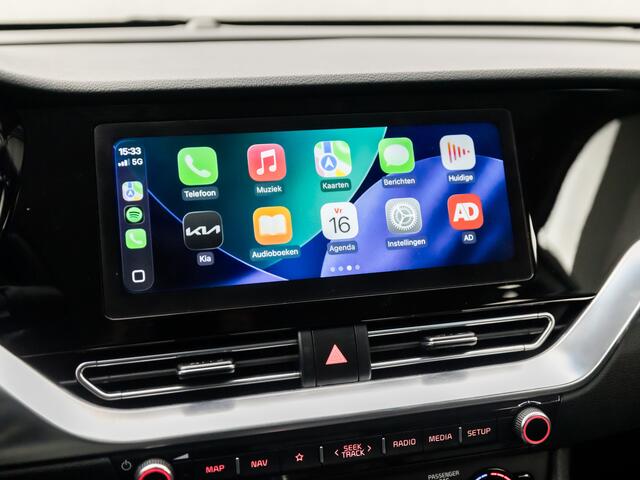 KIA Niro 1.6 GDi Hybrid DynamicLine Automaat (APPLE CARPLAY, GROOT NAVI, CAMERA, LEDER, SPORTSTOELEN, ADAPTIVE CRUISE, KEYLESS, GETINT GLAS, NIEUWE APK, NIEUWSTAAT)