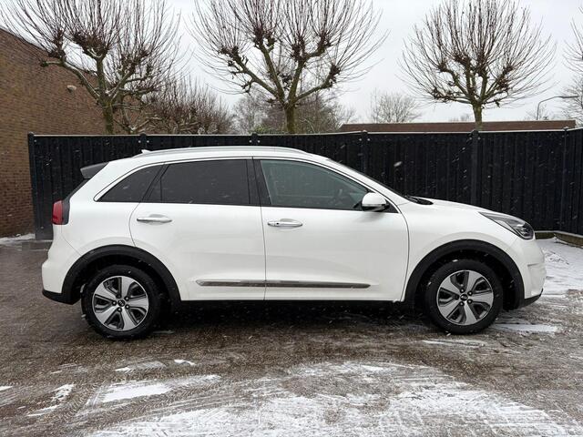 KIA Niro 1.6 GDI Plug-in Hybrid Spirit PANO - LEER - STOELVERWARMING/VENTILATIE