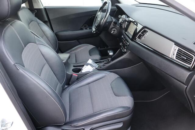 KIA Niro 1.6 GDi Hybrid DynamicLine Navigatie, Cruise control, Camera, Trekhaak, Lichtmetalen wielen