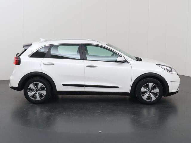 KIA Niro 1.6 GDi Hybrid DynamicLine | Navigatiesysteem | Parkeercamera | Stoelverwarming | Cruise Control |