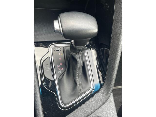 KIA Niro 1.6 GDi Hybrid Dynamicline Automaat Navgatie, Climate Control, Cruise Control, Achteruitrijcamera, Half Leder,