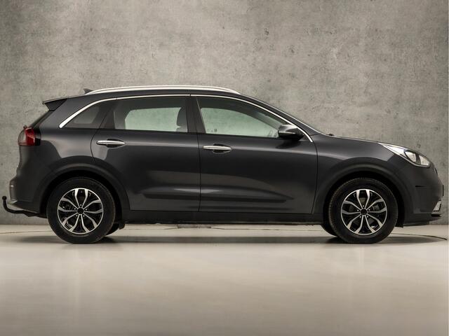 KIA Niro 1.6 GDi Hybrid ExecutiveLine 142Pk Automaat (APPLE CARPLAY, NAVIGATIE, CAMERA, LEDER, TREKHAAK, SPORTSTOELEN, XENON, ADAPTIVE CRUISE, KEYLESS, NIEUWSTAAT)