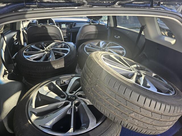 KIA Niro 1.6 GDi Hybrid Edition Nav|Stoel en stuurverwarming|Lmv|Winterset|Trekhaak|Schuifkanteldak