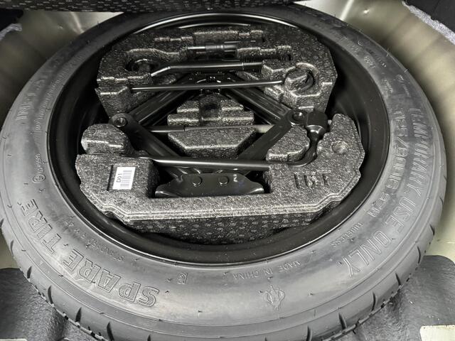 KIA Niro 1.6 GDi Hybrid DynamicLine Sunroof | 18 inch | Trekhaak | NW door ons geleverd & Onderhouden