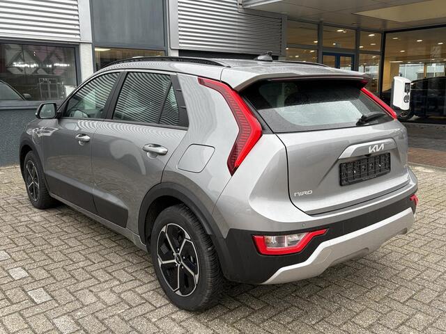 KIA Niro 1.6 GDi PHEV DynamicLine PHEV | Stoelverwarming | Camera | Adaptive cruise control | All season banden