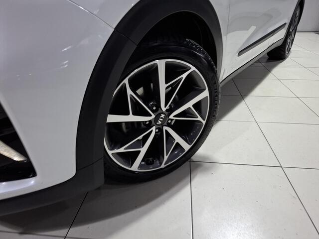 KIA Niro 1.6 GDi Hybrid DynamicPlusLine Stoel en Stuur verwarming, Apple Carplay/Android Auto, Navigatie, Camera.