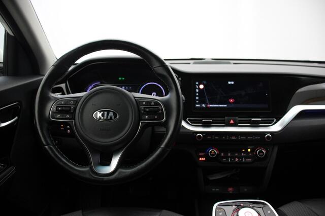 KIA Niro E-Niro DynamicLine 64 kWh - Carplay, Camera, Stuur/Stoelverw. SOH 90%