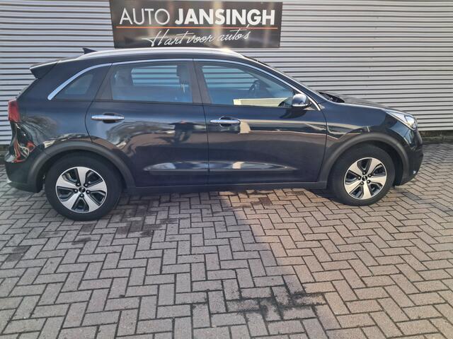 KIA Niro 1.6 GDi Hybrid DynamicLine!! Automaat | Clima | Cruise | Trekhaak | Camera | Navigatie | Ndl auto | 1e Eigenaar | RIJKLAARPRIJS INCL 12 MAANDEN GARANTIE EN BEURT