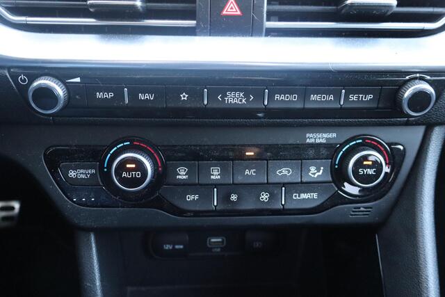 KIA Niro 1.6 GDi Hybrid DynamicPlusLine Navigatie, Apple Carplay, Climate control, Camera, Stoel- stuurverwarming, Lichtmetalen wielen