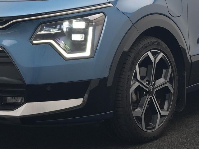 KIA Niro 1.6 GDi ExecutiveLine Plug In Hybrid 182pk Dealer O.H. PHEV | Adaptive Cruise | Head Up | Camera | Harman / Kardon | Lederen Sportstoelen Memory & Ventilatie | Keyless | Stoelen & Stuur Verwarmd | Sfeerverlichting | Blis | Apple Carplay |