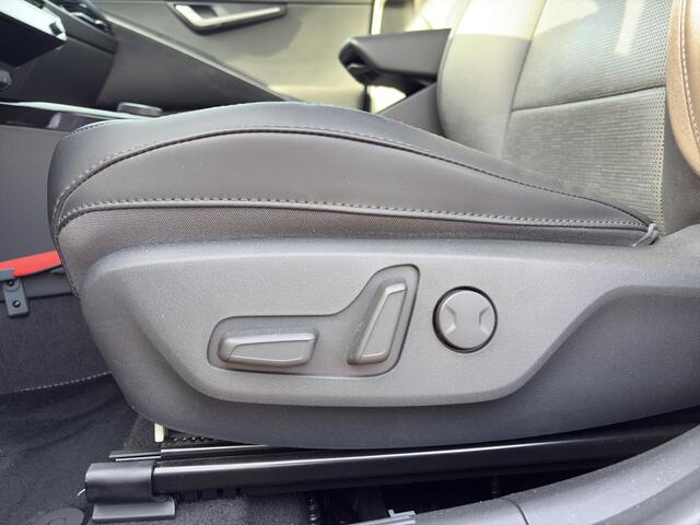 KIA Niro 1.6 GDi PHEV ExecutiveLine Automaat | Elektrische Geheugenstoelen | Leder | Camera | Cruise | Sensoren | Stoelverwaming & Verkoeling | Apple Carplay & Android Auto |