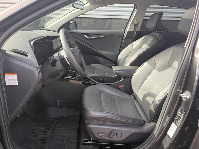 KIA Niro 1.6 GDi Hybrid Launch Edition Nieuw geleverd, Dealer onderhouden 1e eign.: Schuif-/kanteldak, trekhaak 13-polig, head-up display, stoelverwarming- & ventilatie, stuurverwarming, adaptieve cruise control, Apple CarPlay/Android Auto