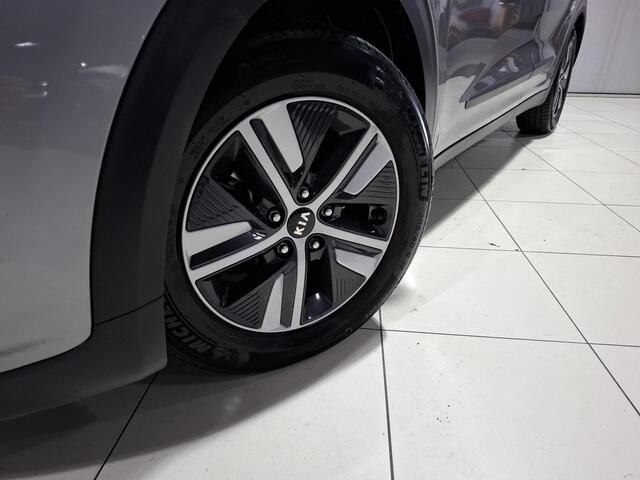 KIA Niro 1.6 GDi Hybrid DynamicPlusLine Trekhaak, Stoel en stuur verwarming, Apple Carplay/Android Auto, Navigatie, Camera.