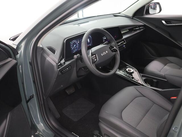 KIA Niro 1.6 GDi PHEV DynamicPlusLine | 18" lichtmetalen velgen | Elektrisch verstelbare bestuurdersstoel | Stoel/Stuurwielverwarming | LED Koplampen | Elektrisch bedienbare achterklep |