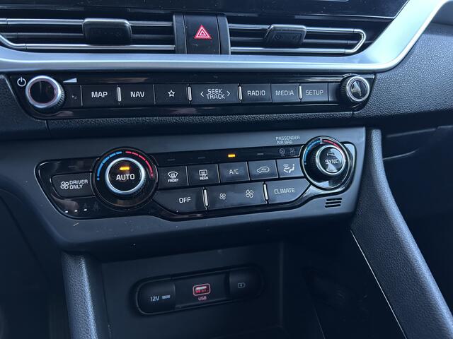 KIA Niro 1.6 GDi Hybrid DynamicLine 1e EIGENAAR HALF LEER CAMERA ADAP CRUISE NAVI ECC