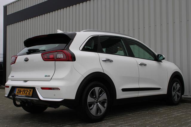 KIA Niro 1.6 GDi Hybrid DynamicLine | Incl. 12 maanden garantie | Apple Carplay/Android Auto | Adaptieve cruise control | Parkeersensoren achter | Achteruitrijcamera | Trekhaak | Climate control