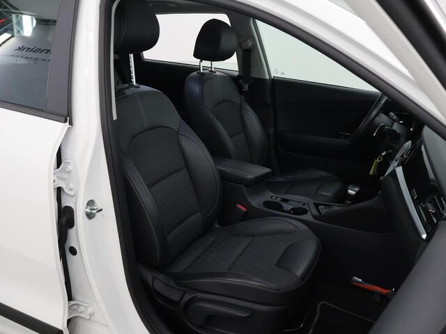 KIA Niro 1.6 GDi Hybrid DynamicLine | Schuif / Kanteldak | Navigatie | Parkeercamera | Climate Control | Cruise Control Adaptief | 18" Lichtmetalen Velgen |