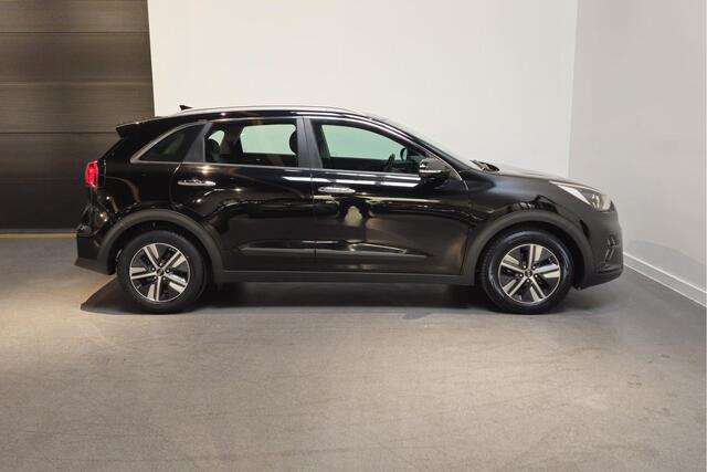 KIA Niro 1.6 GDi Hybrid DynamicLine - Adaptive Cruise - Apple Carplay/Android Auto - Camera - Halfleder