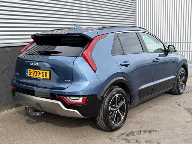 KIA Niro 1.6 GDi Hybrid DynamicPlusLine Schuif-/kanteldak, Trekhaak, Dodehoek detectie, Nieuw geleverd, Parkeersensoren v&a, Stoel- & stuurwiel verwarming, Navigatie, Apple CarPlay/Android Auto, Achteruitrij camera