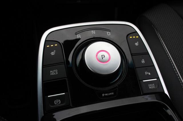 KIA Niro E-Niro DynamicPlusLine 64 kWh - Carplay, Dakraam, Half Leer, Camera, Stoelverw.