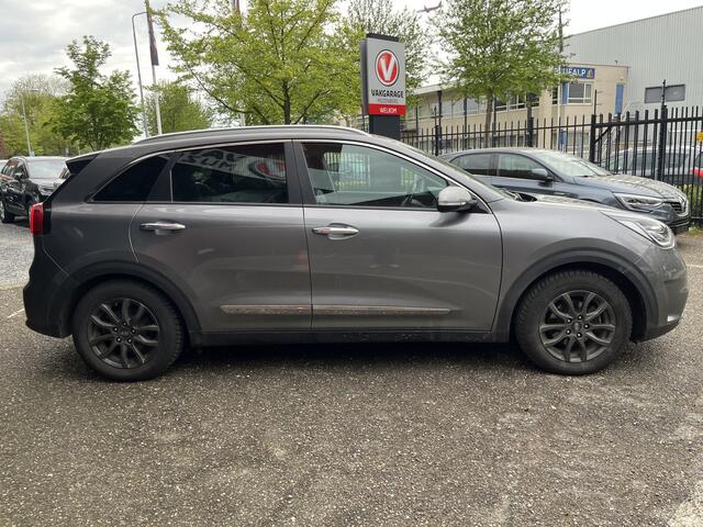 KIA Niro 1.6 GDi PHEV DynamicPlusLine // ADAPT. CRUISE // HALF LEDER // DODEHOEK // CAMERA // NAVI+CARPLAY // STUUR+STOELVERWARMING //
