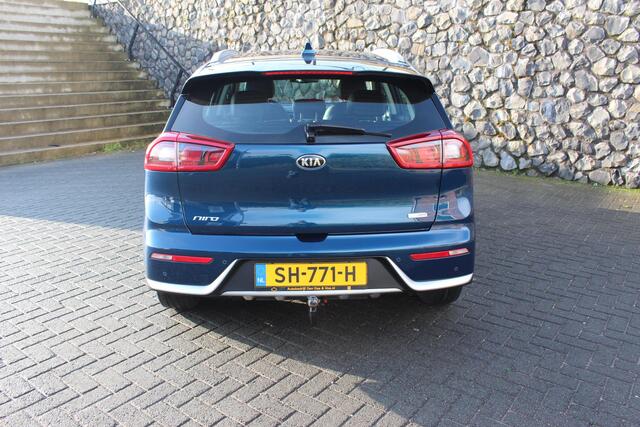 KIA Niro 1.6 GDi Hybrid DynamicLine 1300kg trekhaak, Camera, Carplay, Dab+ audio, cruise en climate control.