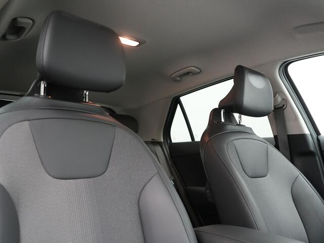 KIA Niro 1.6 GDi DynamicLine PHEV 182pk Dealer O.H. | Adaptive Cruise | Camera | Sportstoelen & Stuur Verwarmd | Sfeerverlichting | Apple Carplay | Keyless | Blis | Navigatie | DAB | LED Koplampen | Virtual | Plug In Hybrid |