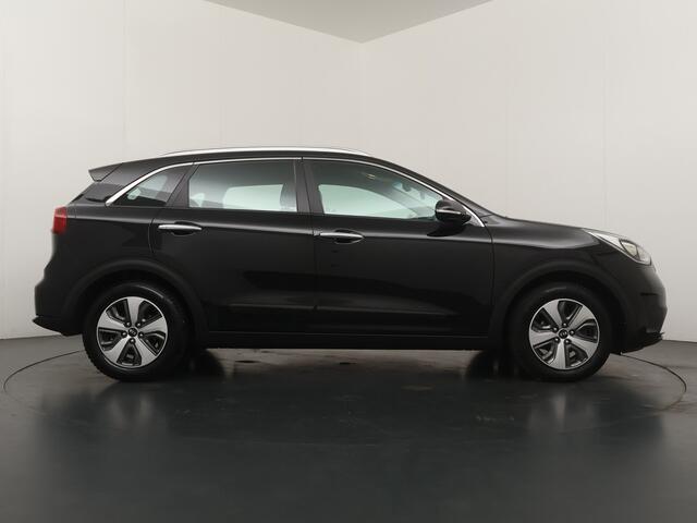 KIA Niro 1.6 GDi Hybrid DynamicLine Trekhaak - All-Season banden - Navigatie - Cruise control - Camera - AppleCarplay Android Auto Virena Zekerheidspakket 895 ,- BOVAG Garantie