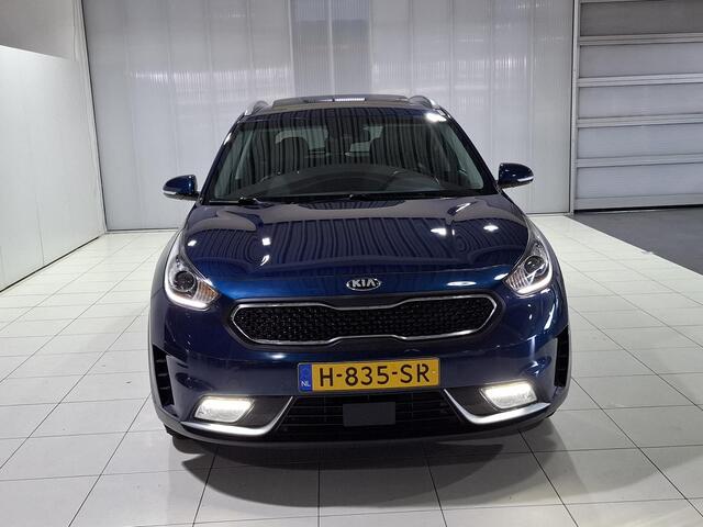 KIA Niro 1.6 GDi Hybrid ExecutiveLine Trekhaak, Stoel en Stuur verwarming, Schuif kantel dak, Apple Carplay/Android Auto, Navigatie, Camera.