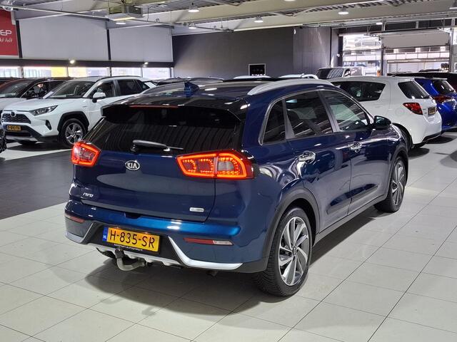 KIA Niro 1.6 GDi Hybrid ExecutiveLine Trekhaak, Stoel en Stuur verwarming, Schuif kantel dak, Apple Carplay/Android Auto, Navigatie, Camera.