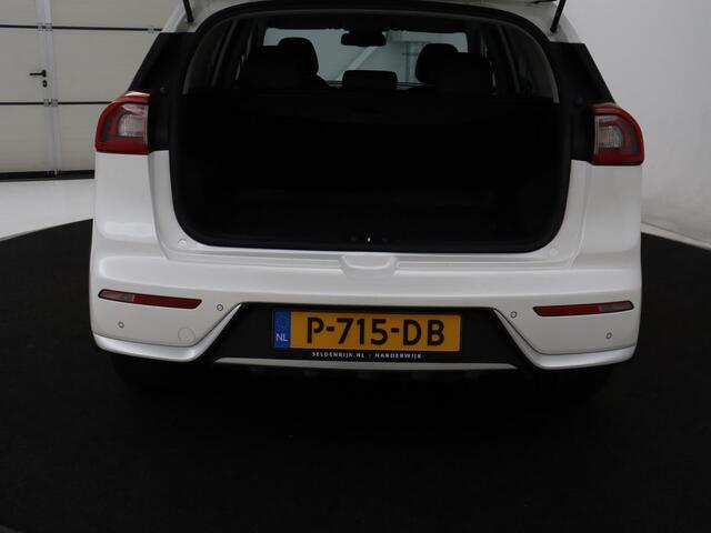 KIA Niro 1.6 GDi Hybrid DynamicLine | Adaptive cruise | Half leder | Carplay | Camera | Navigatie | Climate control | Parkeerhulp | Bluetooth