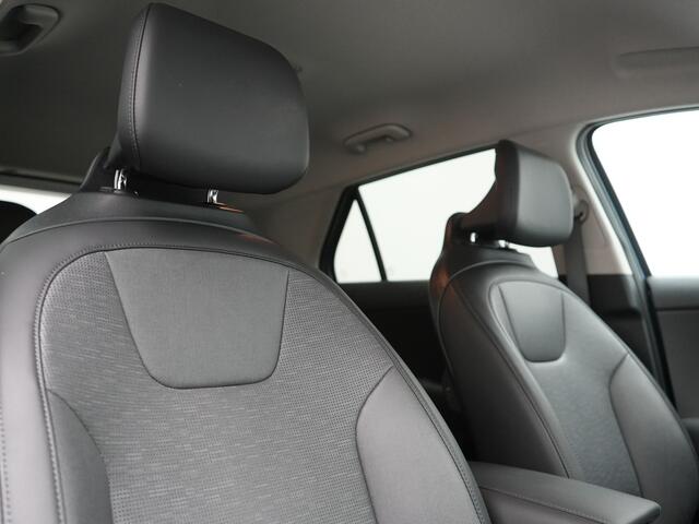 KIA Niro 1.6 GDi DynamicLine PHEV 182pk Dealer O.H. | Adaptive Cruise | Camera | Lederen Sportstoelen & Stuur Verwarmd | Keyless | Blis | Sfeerverlichting | Apple Carplay | Navigatie | DAB | Virtual | 18"L.M | Plug In Hybrid |