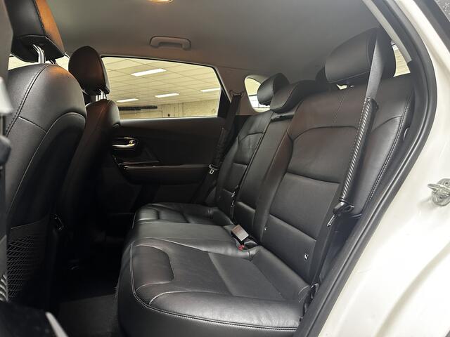 KIA Niro 1.6 GDi Hybrid DynamicLine/ Automaat/ Trekhaak/ LED Dagrijverl./ DAB+/ JBL-Audio/ Apple+android/ Camera/ Dodehoekdetectie/ Clima/ Navi/ Cruise/ Bluetooth/ Multi.LEDER.Stuur/ Elek.pakket/ Isofix/ PDC.