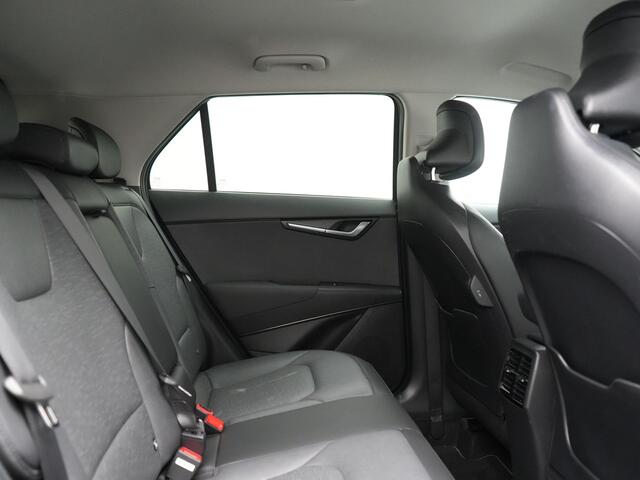 KIA Niro 1.6 GDi DynamicLine PHEV 182pk Dealer O.H. | Adaptive Cruise | Camera | Harman / Kardon | Lederen Sportstoelen & Stuur Verwarmd | Keyless | Blis | Sfeerverlichting | Apple Carplay | Navigatie | DAB | Plug In Hybrid |