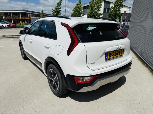 KIA Niro 1.6 GDi Hybrid DynamicLine NW geleverd | Unieke kmstand > 10850km | Nette auto !