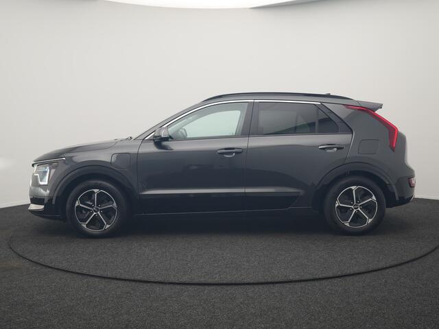 KIA Niro 1.6 GDi DynamicLine PHEV 182pk Dealer O.H. | Trekhaak Afn. | Adaptive Cruise | Camera | Sportstoelen & Stuur Verwarmd | Sfeerverlichting | Keyless | Apple Carplay | Navigatie | DAB | Plug In Hybrid |